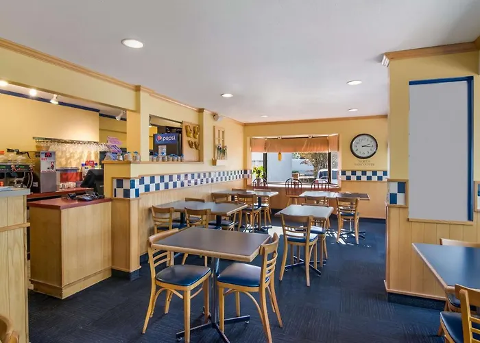 Surestay Hotel By Best Western North Vancouver Capilano