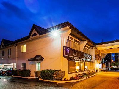 Surestay By Western North Vancouver Capilano Hotel 3*